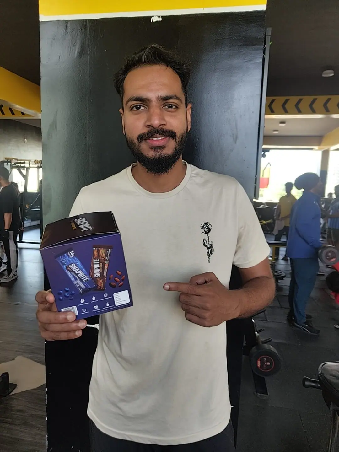 Snapbite customer recommending protein bars for busy and active lifestyle